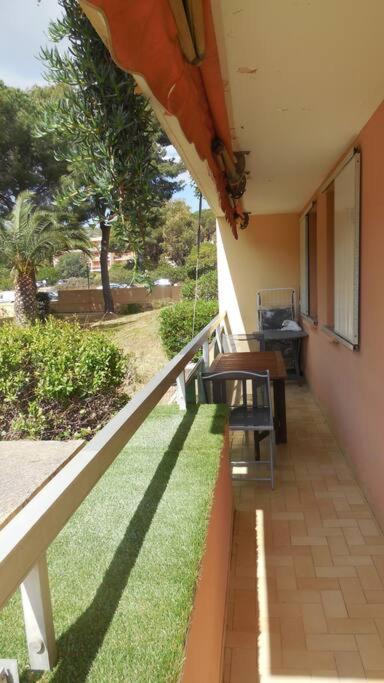 Apartamento Agreable T3, Bormes Les Mimosas Exterior foto